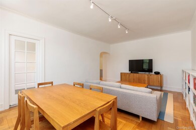 Thomas Edison unit 3, Forest Hills, NY 11375 - photo 5