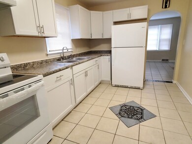 1924 Pearsall Pkwy, Waukegan, IL 60085 - photo 4