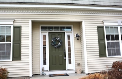 46 Hopkins Cir, Methuen, MA 01844 - photo 2