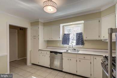 2300 Sibley St, Alexandria, VA 22311 - photo 3