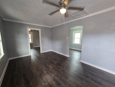 415 N Beauregard St unit 17, Alvin, TX 77511 - photo 4