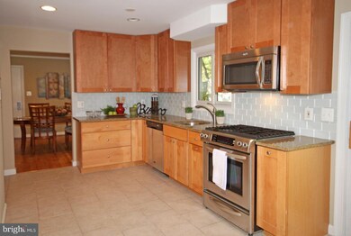 4510 Pickett Rd, Fairfax, VA 22032 - photo 7