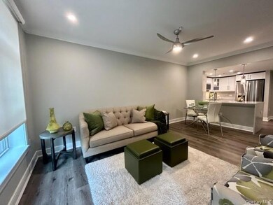 100 Glen St unit N2321, Glen Cove, NY 11542 - photo 4