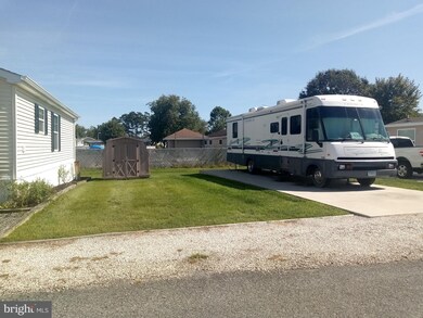 430 Timberline Cir, Berlin, MD 21811 - photo 2