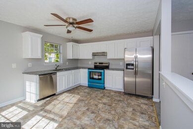 754 Duvall Hwy, Pasadena, MD 21122 - photo 2