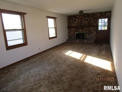 600 N 12th St, Clinton, IA 52732 - photo 5