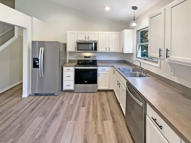 3100 Westaire Ct, Columbus, OH 43232 - photo 4