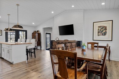 Dining & kitchen