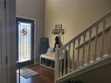 2426 Meadow Bend Dr, Columbus, IN 47201 - photo 3