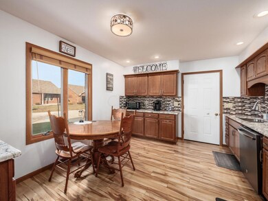 619 Wood Run Dr, Marysville, OH 43040 - photo 7