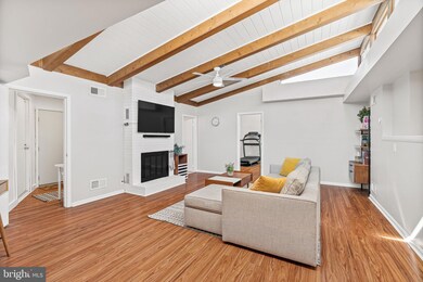 7402 Franklin Rd, Annandale, VA 22003 - photo 4