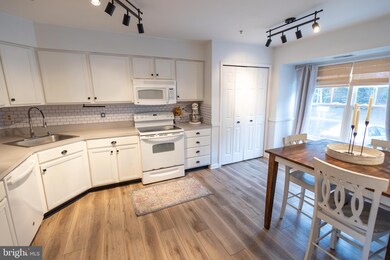 215 Creekside Commons Ct, Stevensville, MD 21666 - photo 2