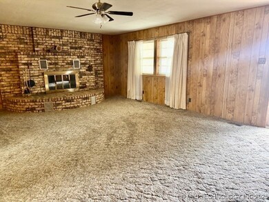 103796 S 407 Rd, Henryetta, OK 74438 - photo 2