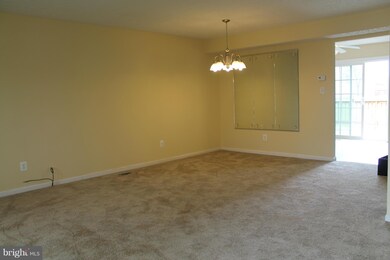 846 W Spring Meadow Ct, Edgewood, MD 21040 - photo 4