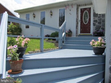 46 N Kinzer Ave, New Holland, PA 17557 - photo 3