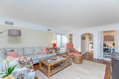 Family Room (2)