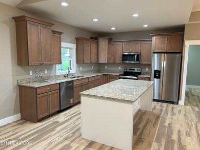 531 Meadowcrest Ln, Dandridge, TN 37725 - photo 7