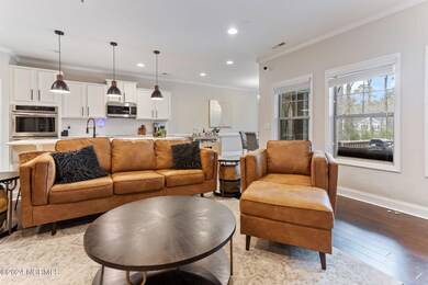 7-web-or-mls-200-parrish-ln