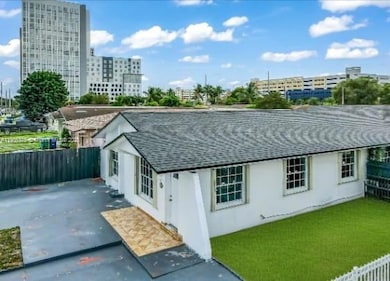 11152 SW 7th St, Miami, FL 33174 - photo 4