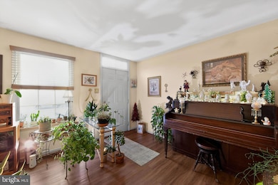 119 Susan Constant Ct unit 19, East Norriton Township, PA 19401 - photo 3