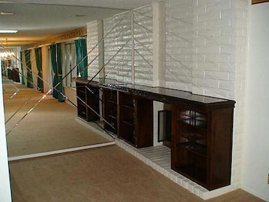 10606 Park View Cir, El Paso, TX 79935 - photo 7