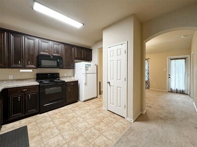 504 Glenwood St, Gainesville, TX 76240 - photo 6