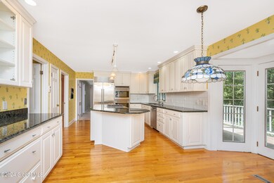 23 Schuyler Hills Rd, Albany, NY 12211 - photo 4