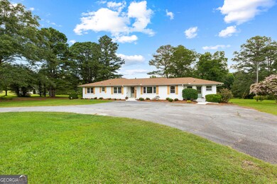 1367 Sharpsburg McCollum Rd, Sharpsburg, GA 30277 - photo 4