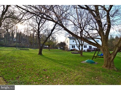 4502 Farming Ridge Blvd, Reading, PA 19606 - photo 3