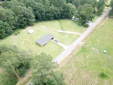 69 Major Reid Rd, Laurel, MS 39443 - photo 6