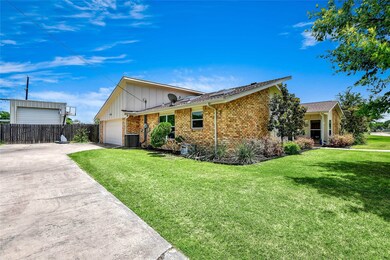 602 S Colorado St, Celina, TX 75009 - photo 3