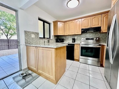 10851 SW 2nd St unit K106, Miami, FL 33174 - photo 2