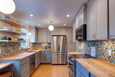 1544 Compton Rd, Cleveland, OH 44118 - photo 6