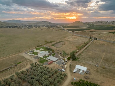 31204 Sierra Dr, Exeter, CA 93221 - photo 2