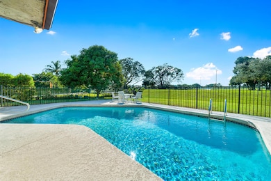 215 Sandpiper Ave, Royal Palm Beach, FL 33411 - photo 2