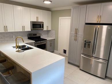 10931 Jewel Box Ln, Tamarac, FL 33321 - photo 2