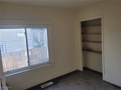 447 8th St, Struthers, OH 44471 - photo 6