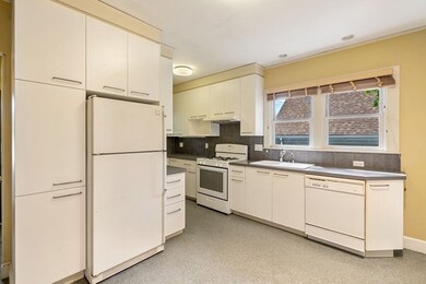 117 Winsor Ave unit 2, Watertown, MA 02472 - photo 6