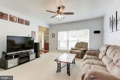 8571 Yoder St, Manassas, VA 20110 - photo 6