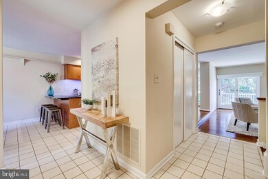 11090 Glade Ct, Reston, VA 20191 - photo 5