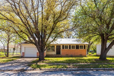 2308 N Main St, Bonham, TX 75418 - photo 2