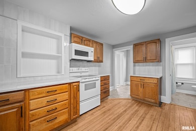 118 S 1st St, Long Grove, IA 52756 - photo 6