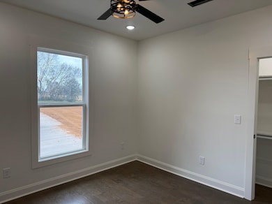 200 Belvedere Cir, Savannah, TN 38372 - photo 6