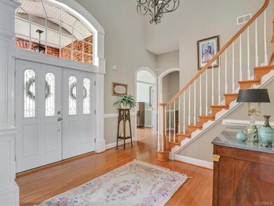 Large and inviting foyer