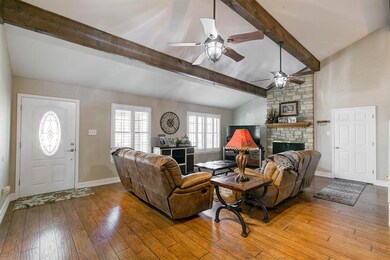 4225 Mojave Dr, Granbury, TX 76049 - photo 5