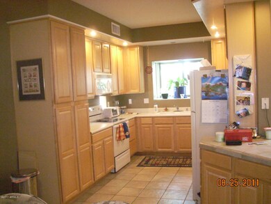 THE KITCHEN THE KITCHEN TABLE
