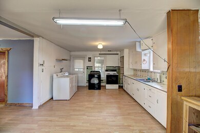 Kitchen/Dining