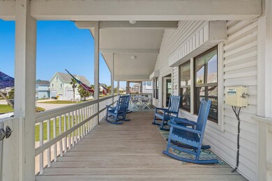 3923 Laguna Dr, Galveston, TX 77554 - photo 3