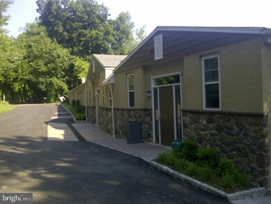 85 Valley Rd unit 1, Phoenixville, PA 19460 - photo 2