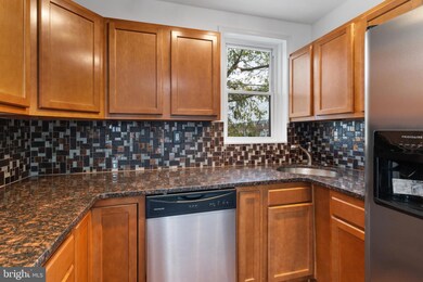 599 E Carver St, Philadelphia, PA 19120 - photo 5